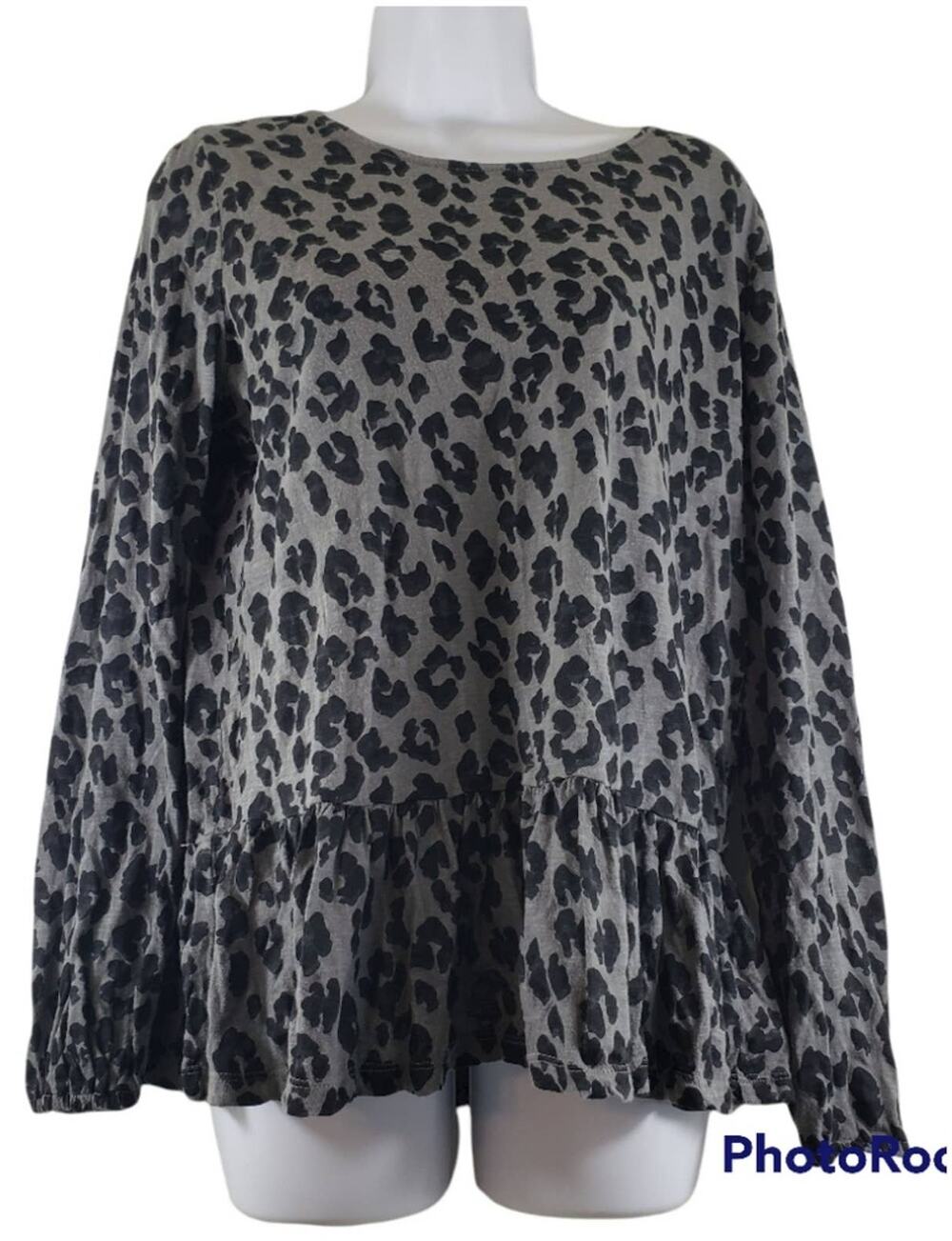 Lucky Brand Long Sleeve Black/Grey Cheetah Print Top Size Medium